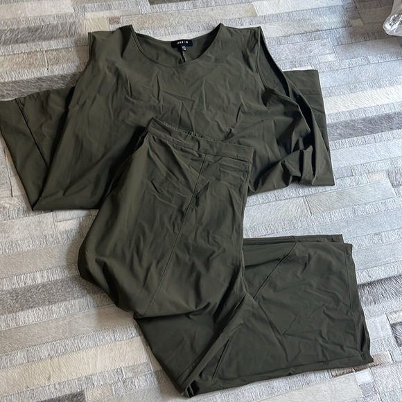 Ms. Diva Plus Olive Green Pants & Top - Picture 4 of 6